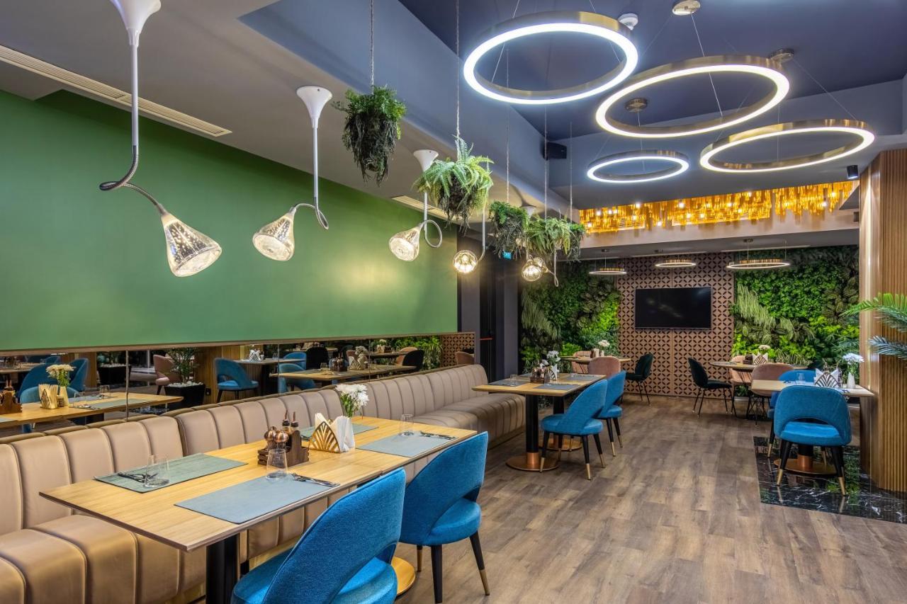 Hotel Kristal Foksány Kültér fotó