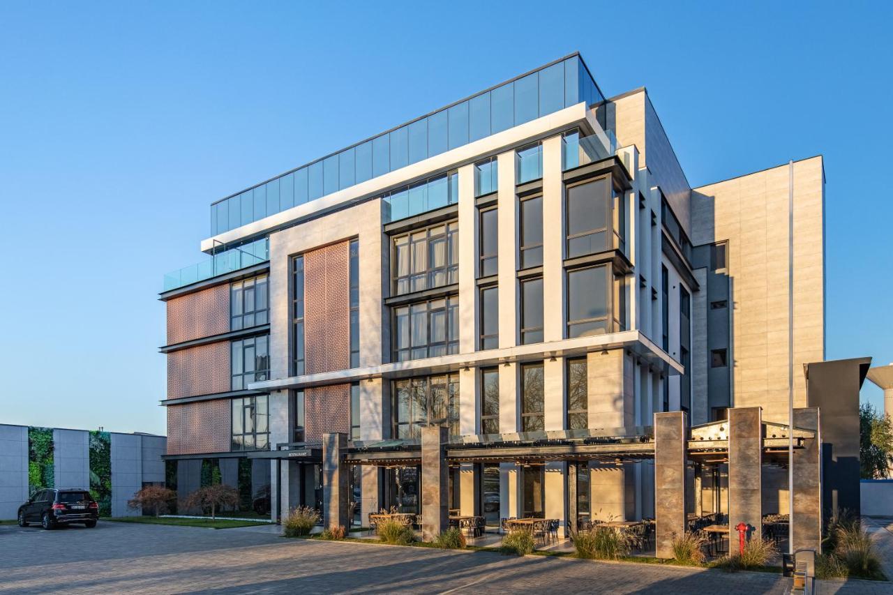 Hotel Kristal Foksány Kültér fotó