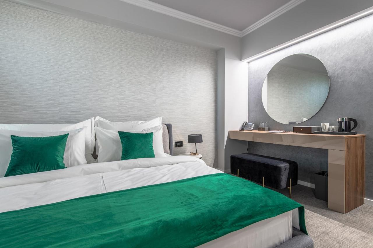 Hotel Kristal Foksány Kültér fotó